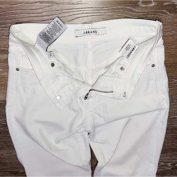 🆕 J Brand 835 Mid-Rise Capri in Blanc / Size: 25 - Picture 12 of 12